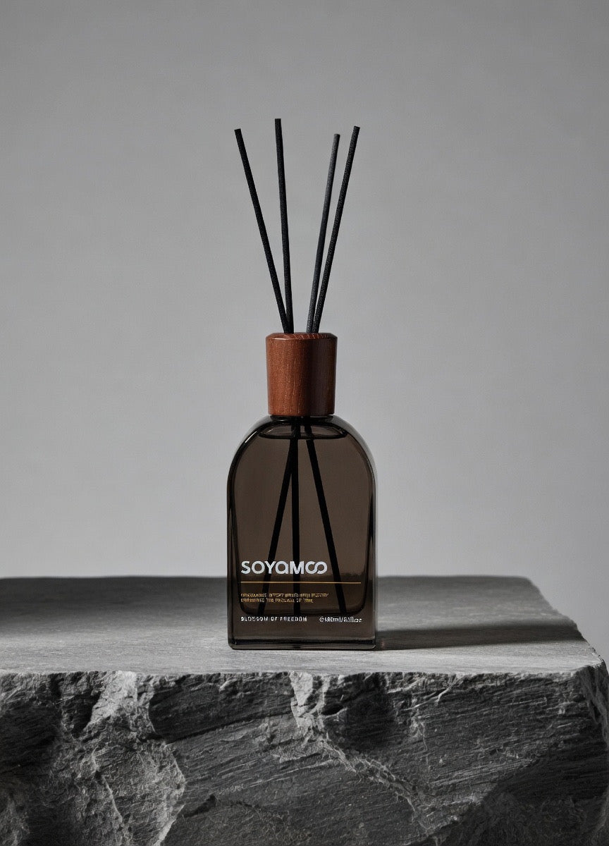 Oriental Elegance · Natural Sandalwood Reed Diffuser
