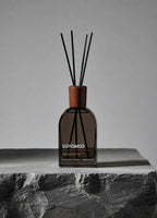 Oriental Elegance · Natural Sandalwood Reed Diffuser